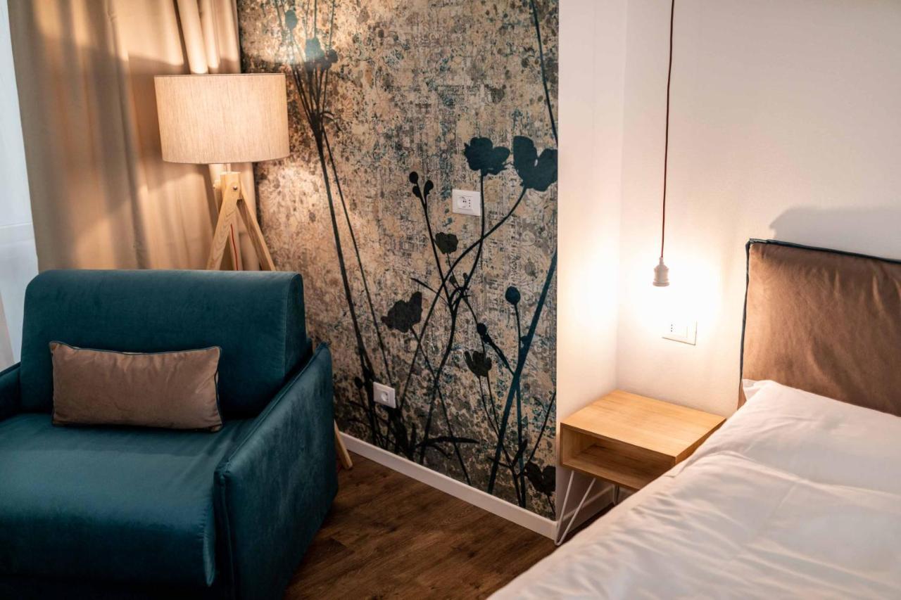 Stay Cooper L Guesthouse Zum Loewen Merano Exterior photo