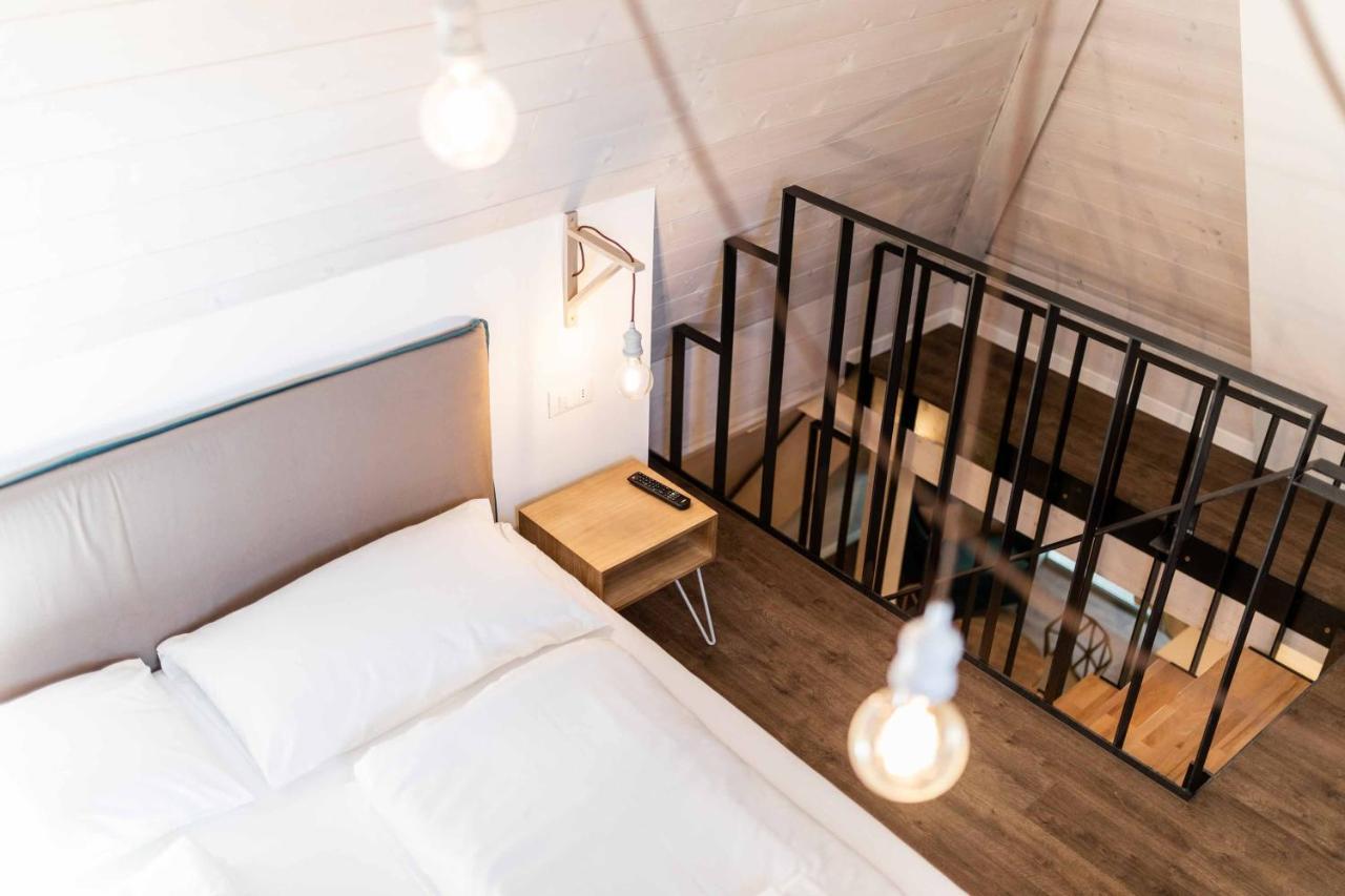 Stay Cooper L Guesthouse Zum Loewen Merano Exterior photo